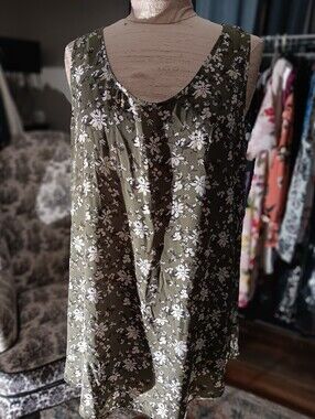 Loft Sleeveless Olive Green Floral Tank Top